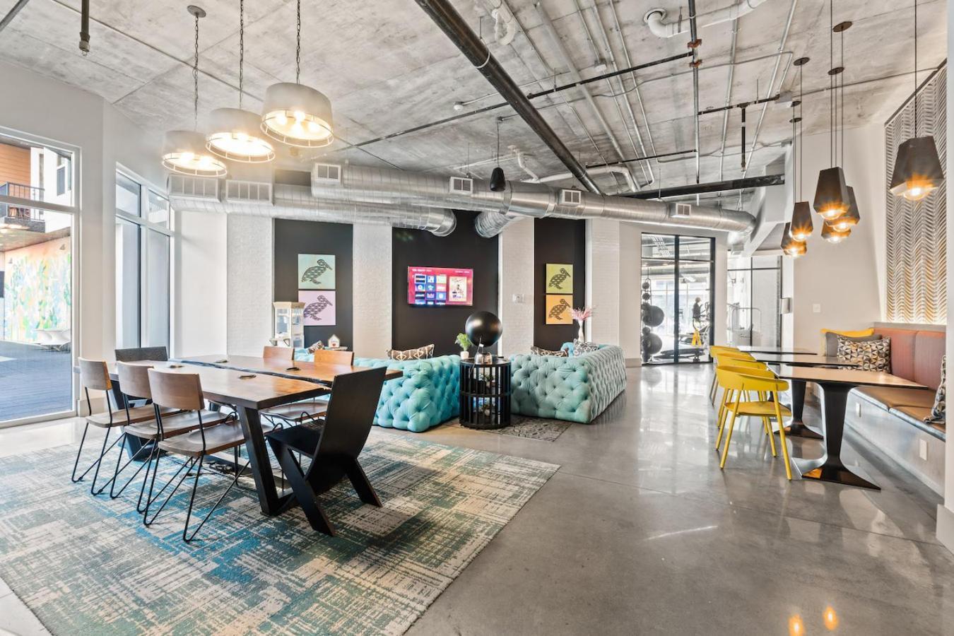 Tropical Field 1 Bed In Downtown With Free Parking Lägenhet St. Petersburg Exteriör bild
